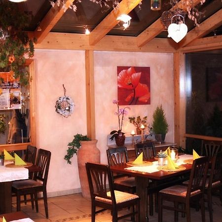 Inn Landgasthof "Zur Gemuetlichkeit" Mombris Екстериор снимка