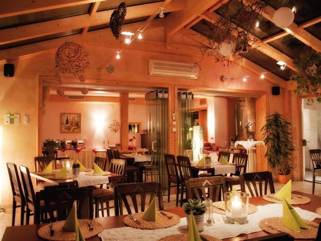 Inn Landgasthof "Zur Gemuetlichkeit" Mombris Екстериор снимка