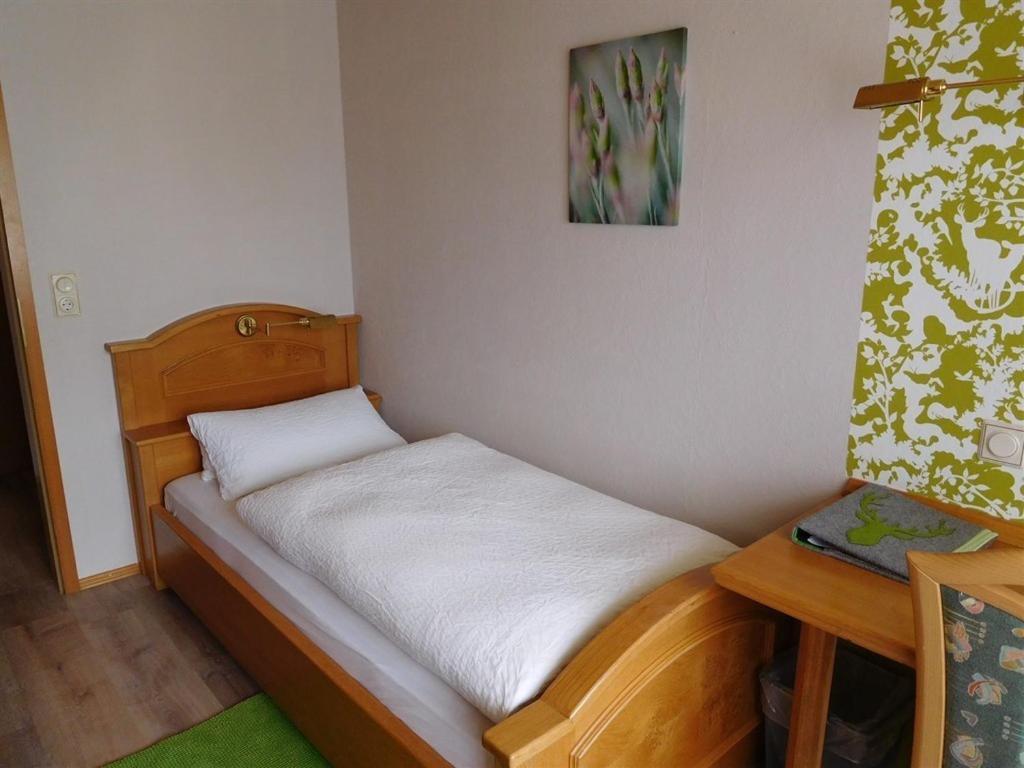 Inn Landgasthof "Zur Gemuetlichkeit" Mombris Стая снимка