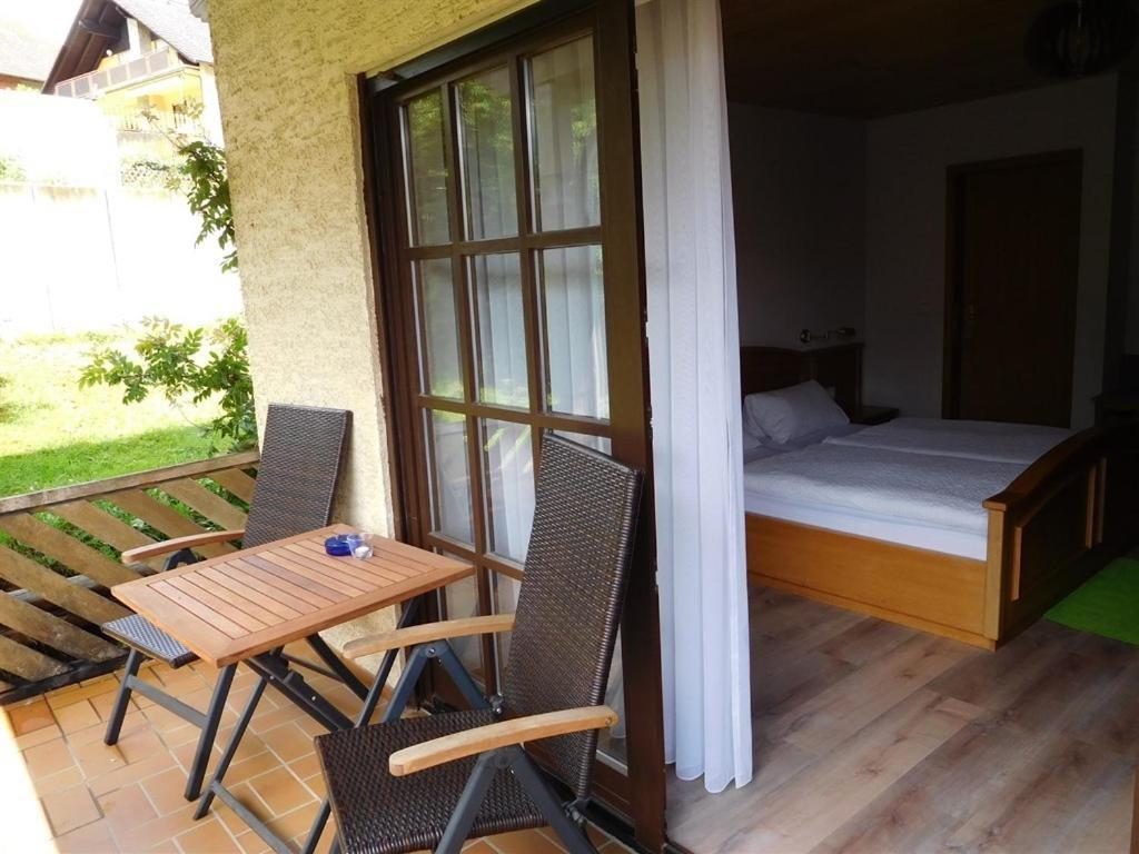 Inn Landgasthof "Zur Gemuetlichkeit" Mombris Стая снимка